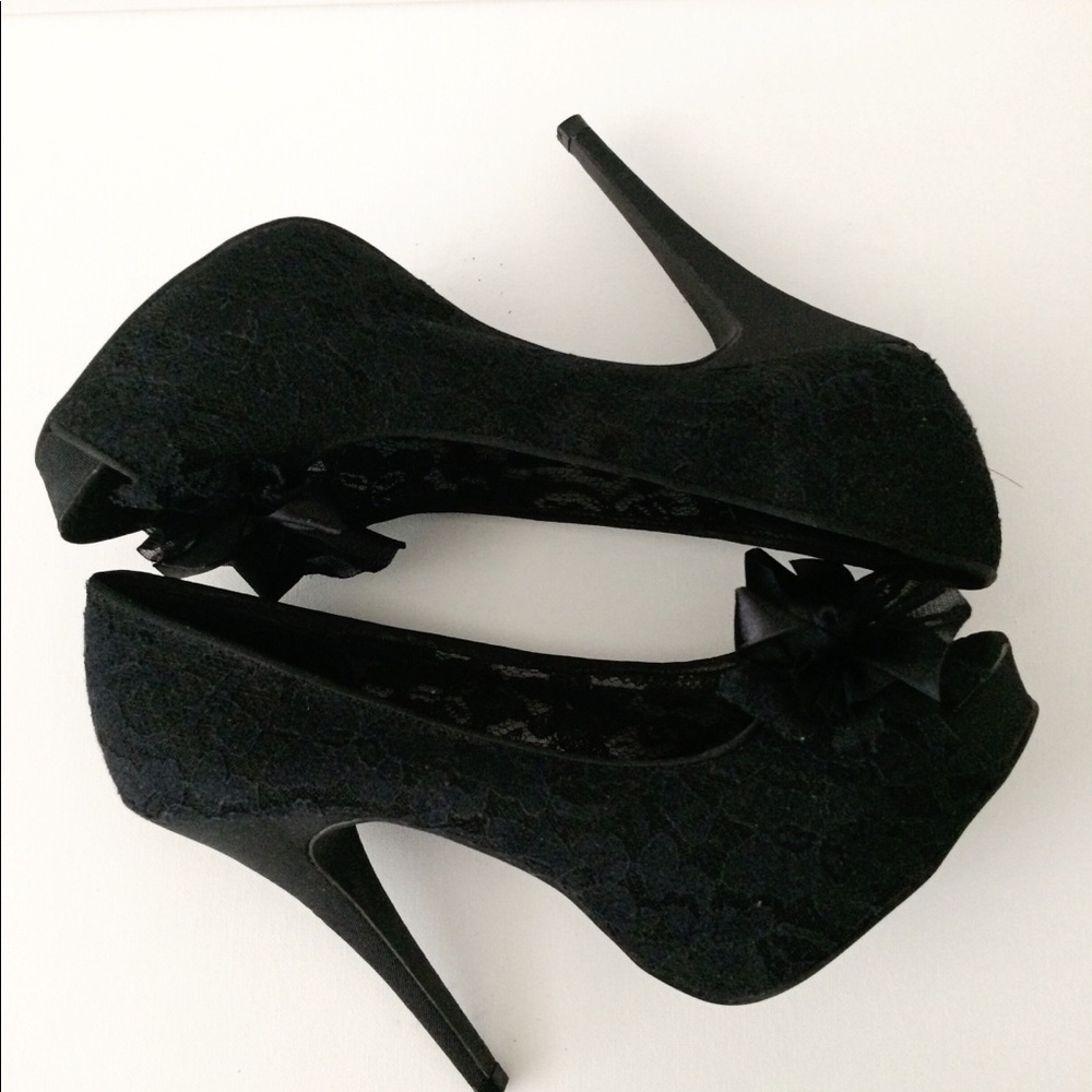 Laced In Love || Chinese Laundry Heels || Size 11